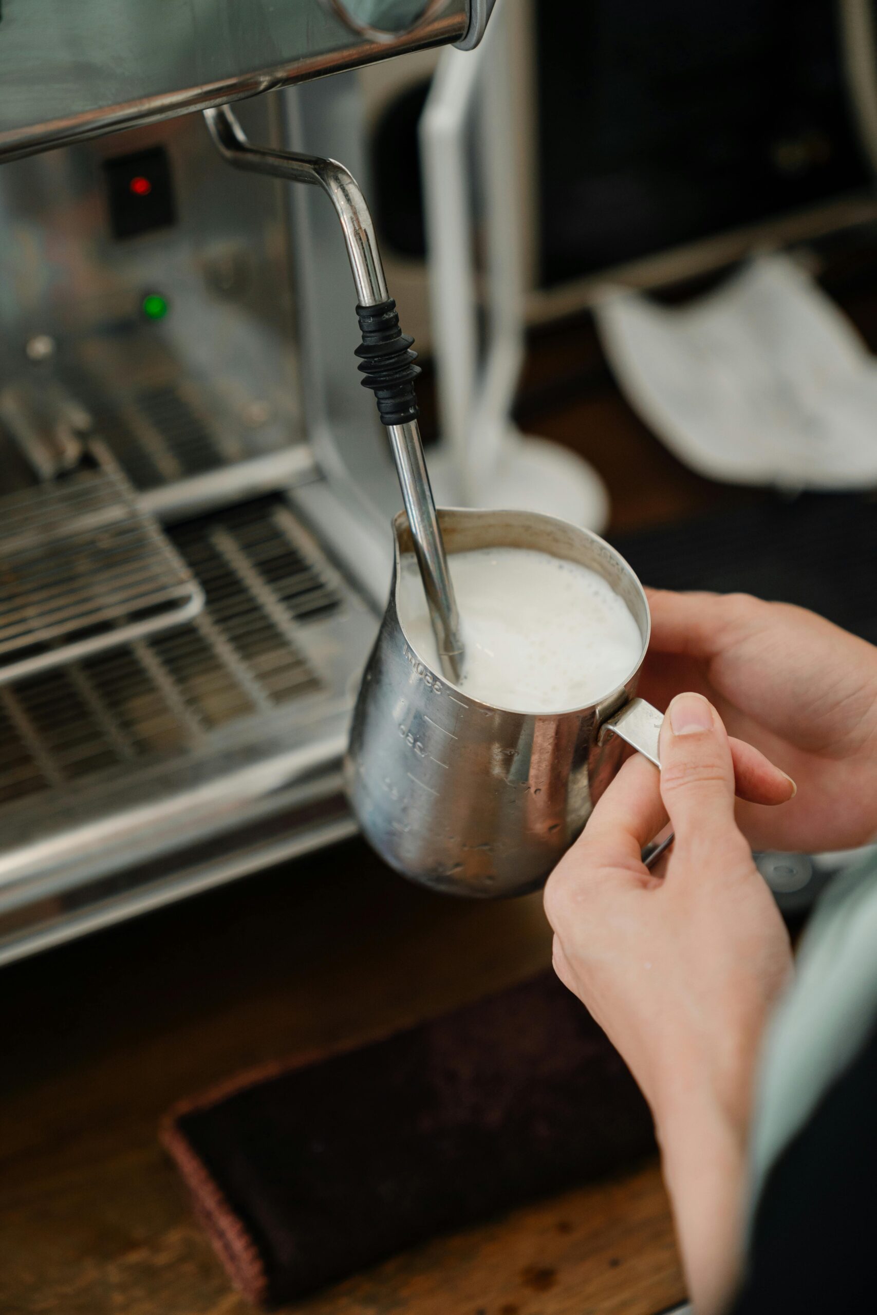 Quest for Coffee (5) | Frothing Milk